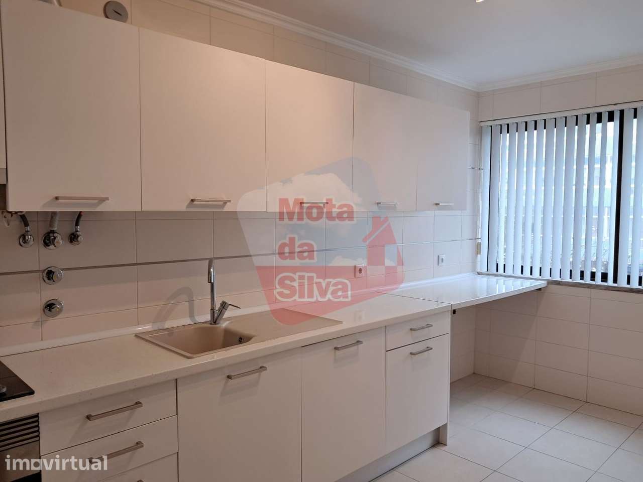 Excelente apartamento T2 para arrendamento em Cacilhas, Almada - Grande imagem: 2/19