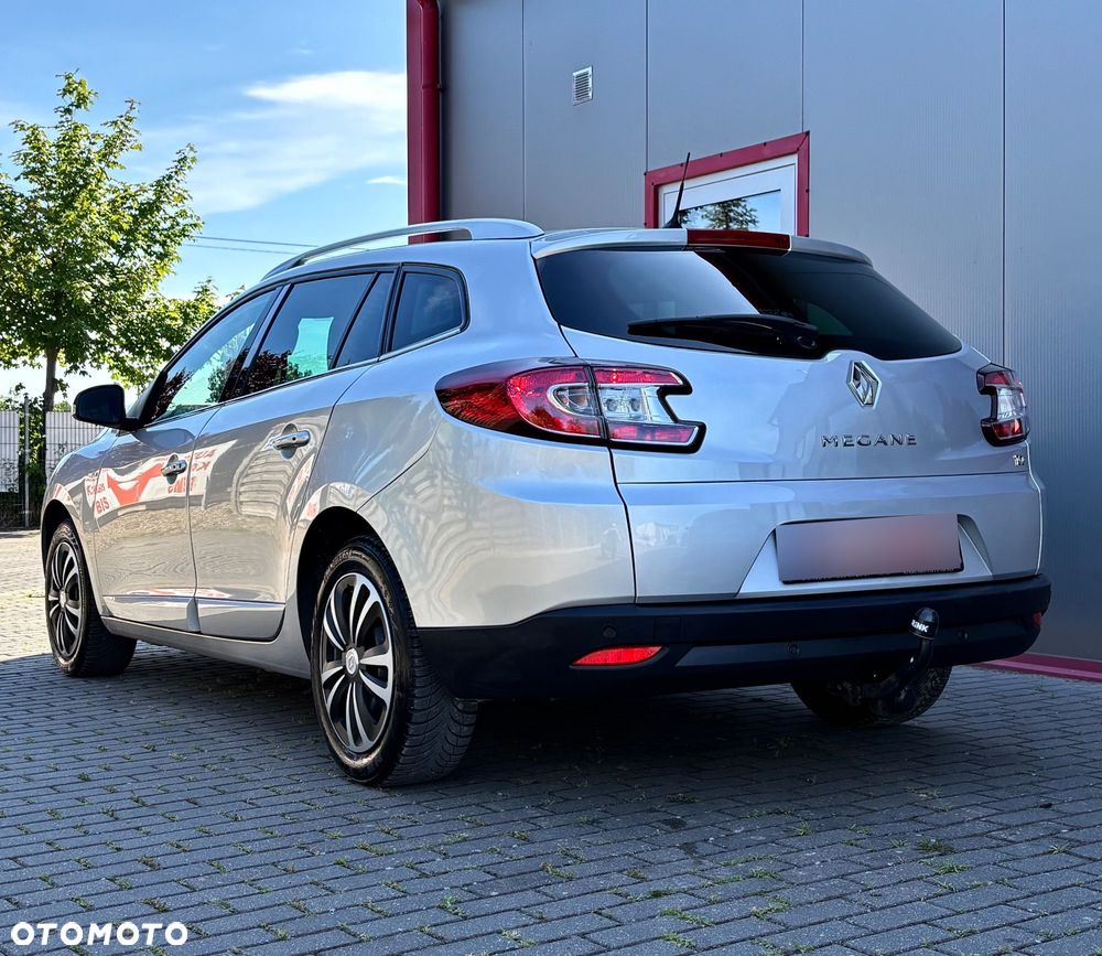 Renault Megane ENERGY TCe 130 BOSE EDITION - 6