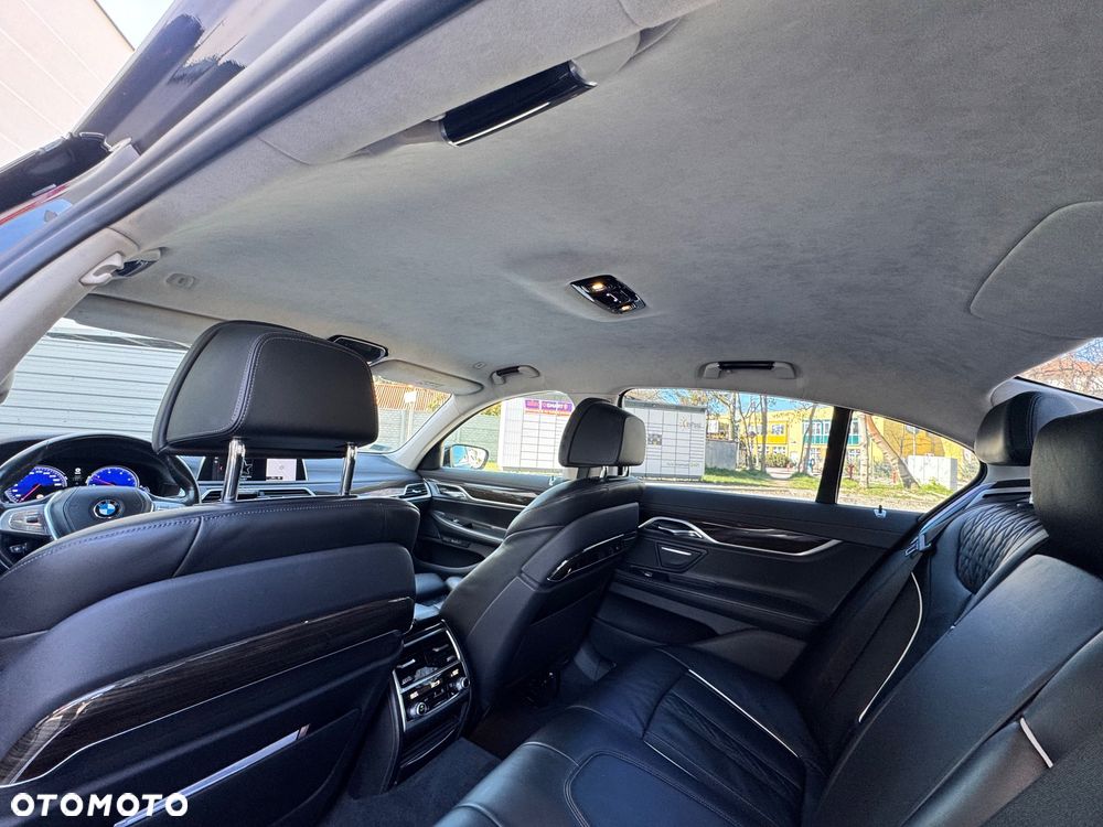 BMW Seria 7 730d xDrive - 35