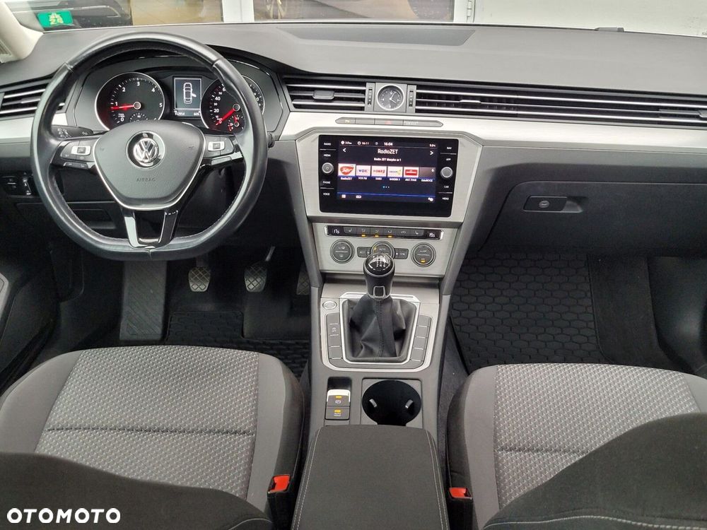 Volkswagen Passat - 6
