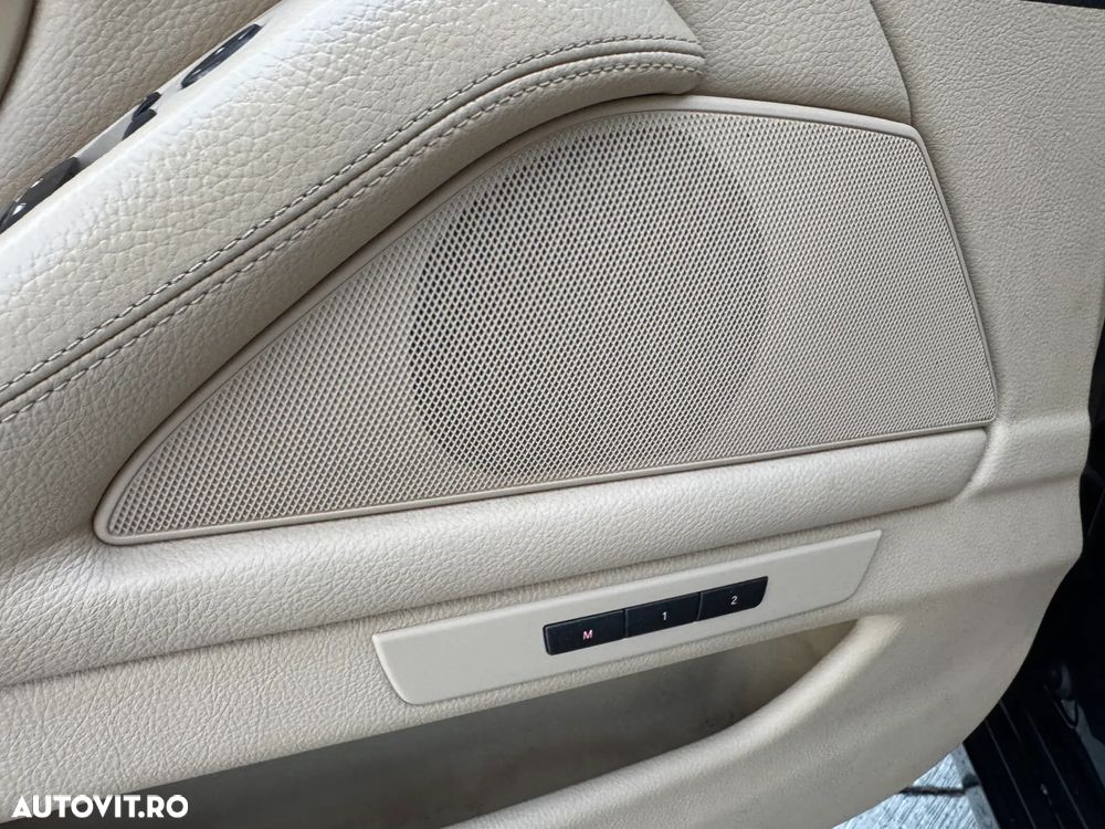 BMW Seria 5 520d Aut. Luxury Line - 29