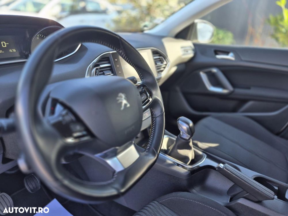 Peugeot 308 - 11