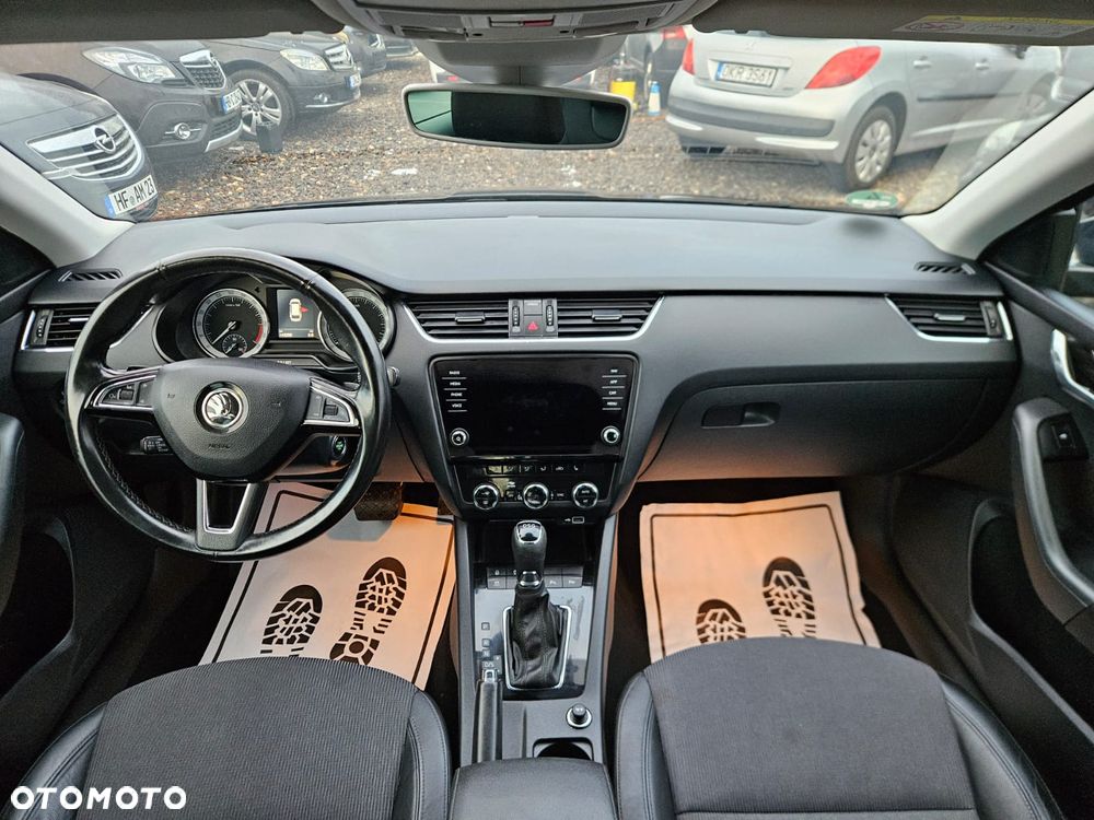 Skoda Octavia ver-2-0-tdi-dsg-exclusive - 6