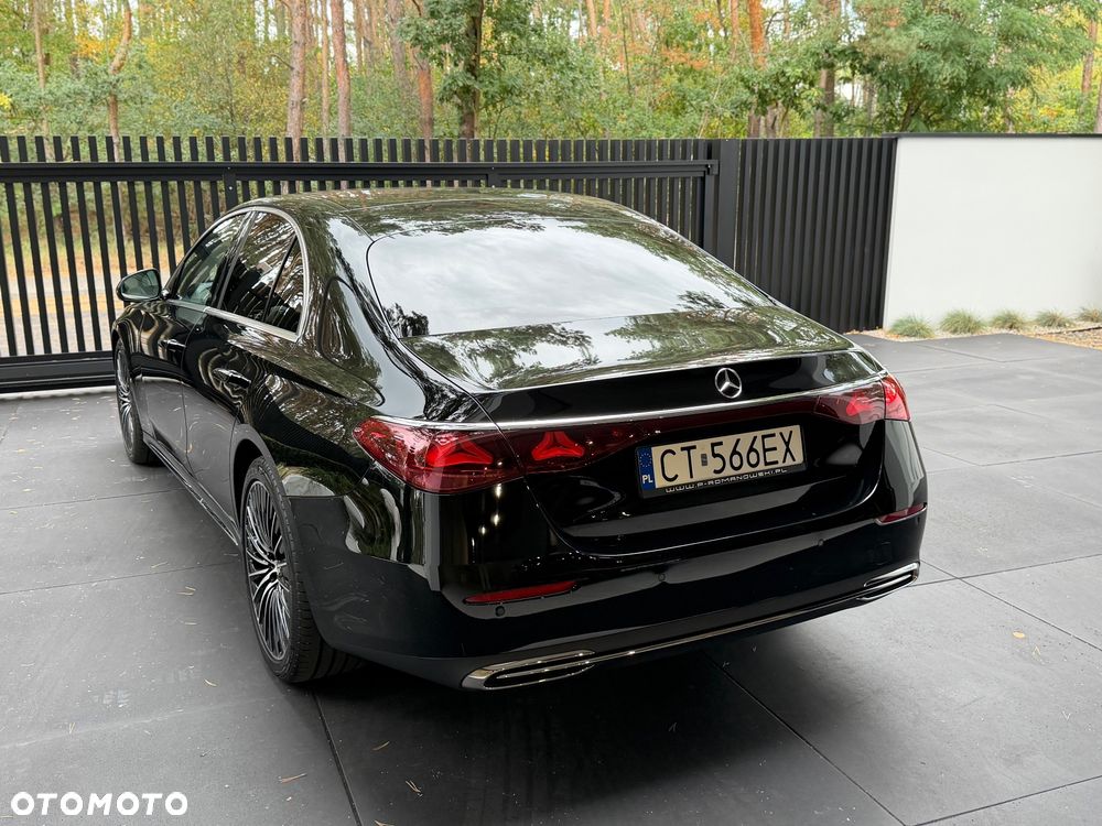 Mercedes-Benz Klasa E 220 d mHEV 4-Matic Exclusive 9G-Tronic - 16