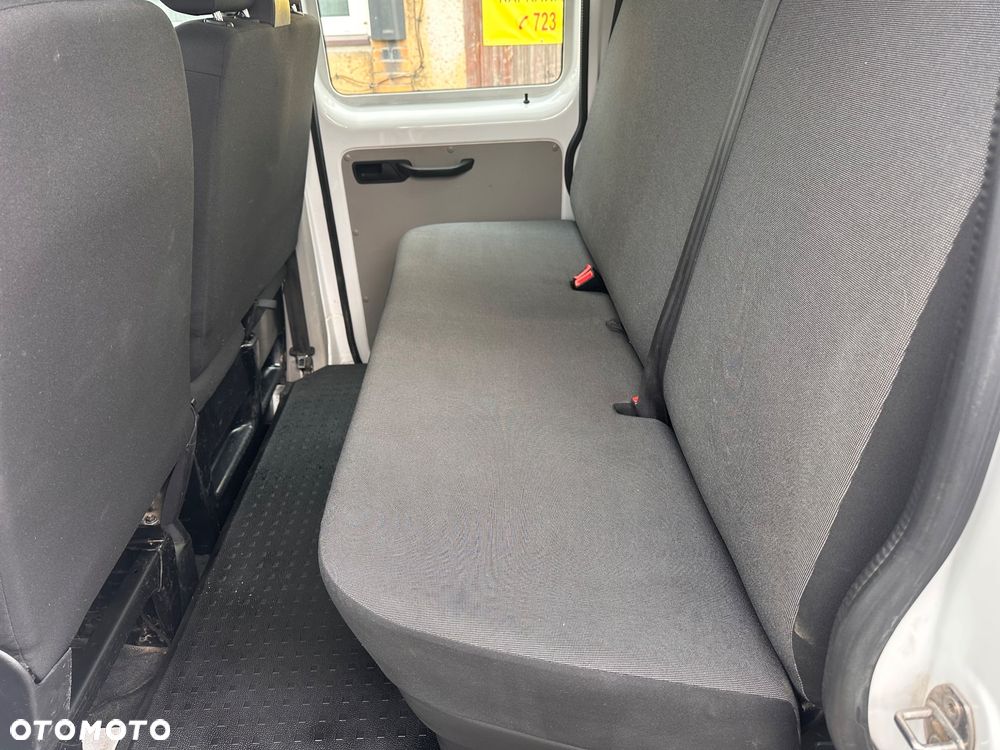 Volkswagen Transporter doka prycza - 17