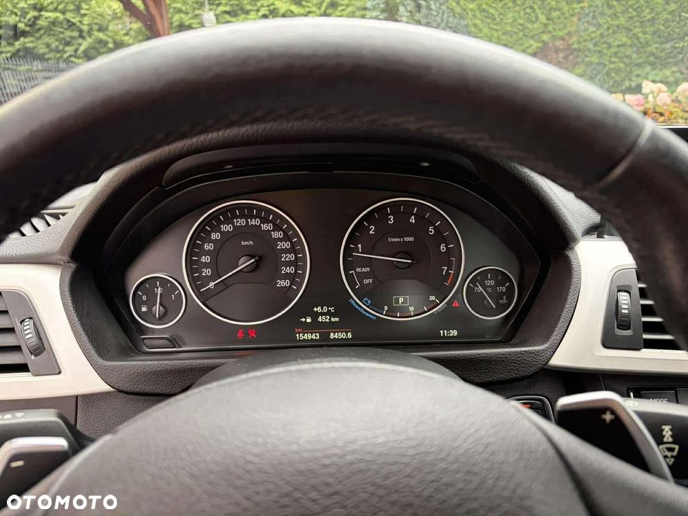 BMW Seria 3 320i Touring Sport-Aut Sport Line - 11