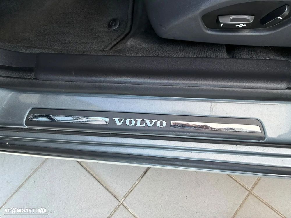 Volvo V60 Cross Country 2.0 D3 Summum Geartronic - 13
