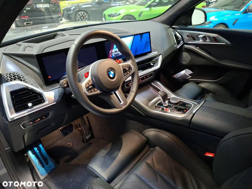 BMW XM - 9