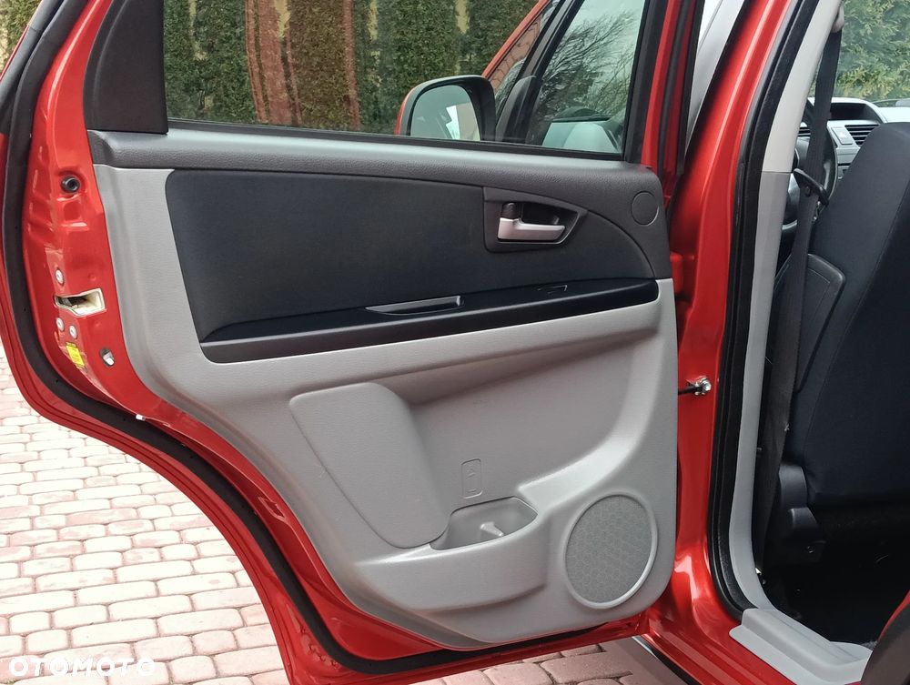 Suzuki SX4 1.6 VVT 4x4 Comfort - 9