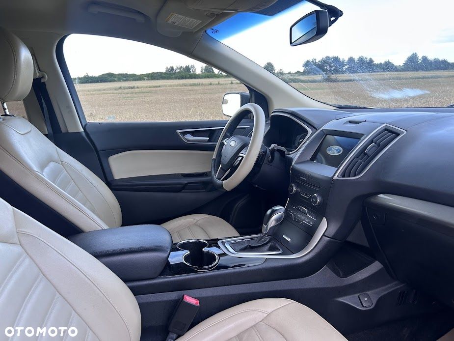 Ford Edge - 8