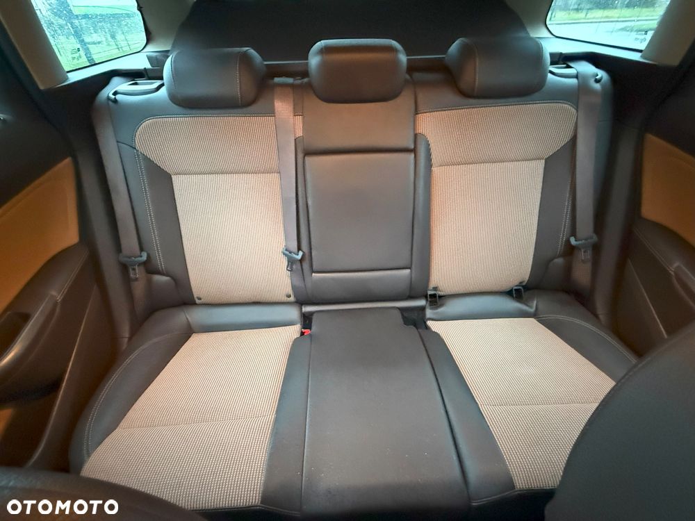 Opel Astra IV 2.0 CDTI Cosmo - 13