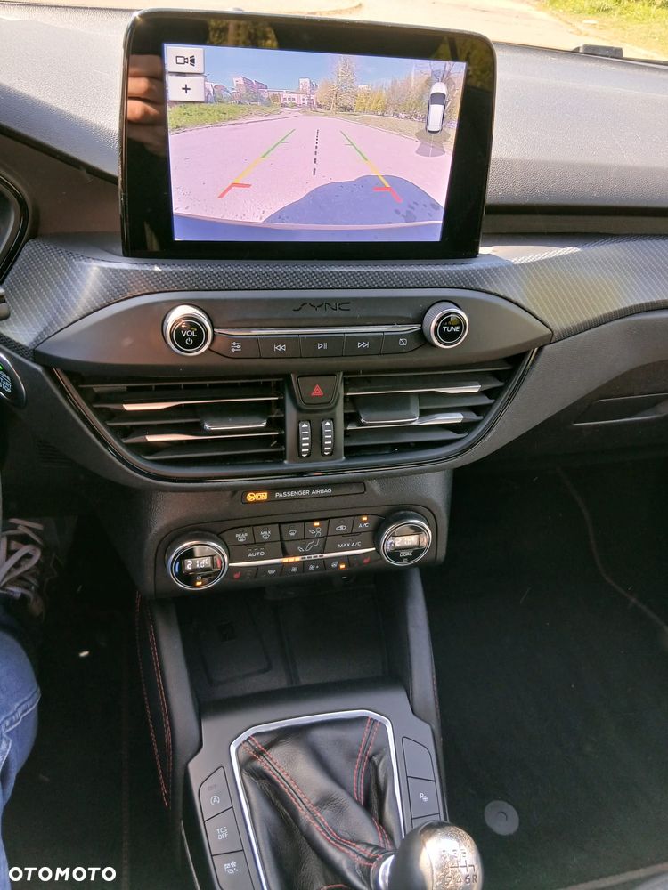 Ford Focus 1.0 EcoBoost Start-Stopp-System ST-LINE - 17