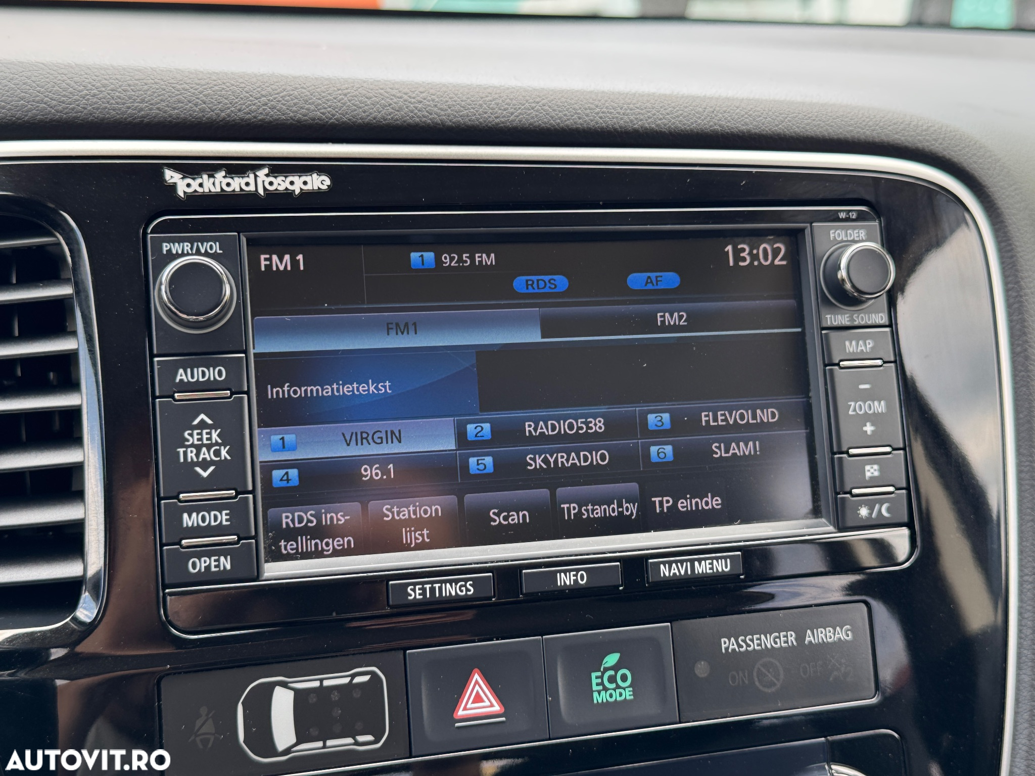 Mitsubishi Outlander 2.0 4WD Plug-In Hybrid - 26