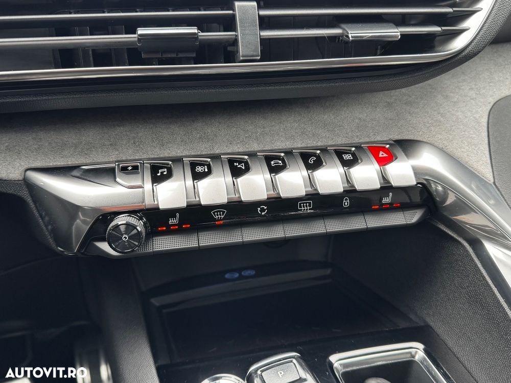 Peugeot 3008 PHEV EAT8 4X4 GT Pack - 30