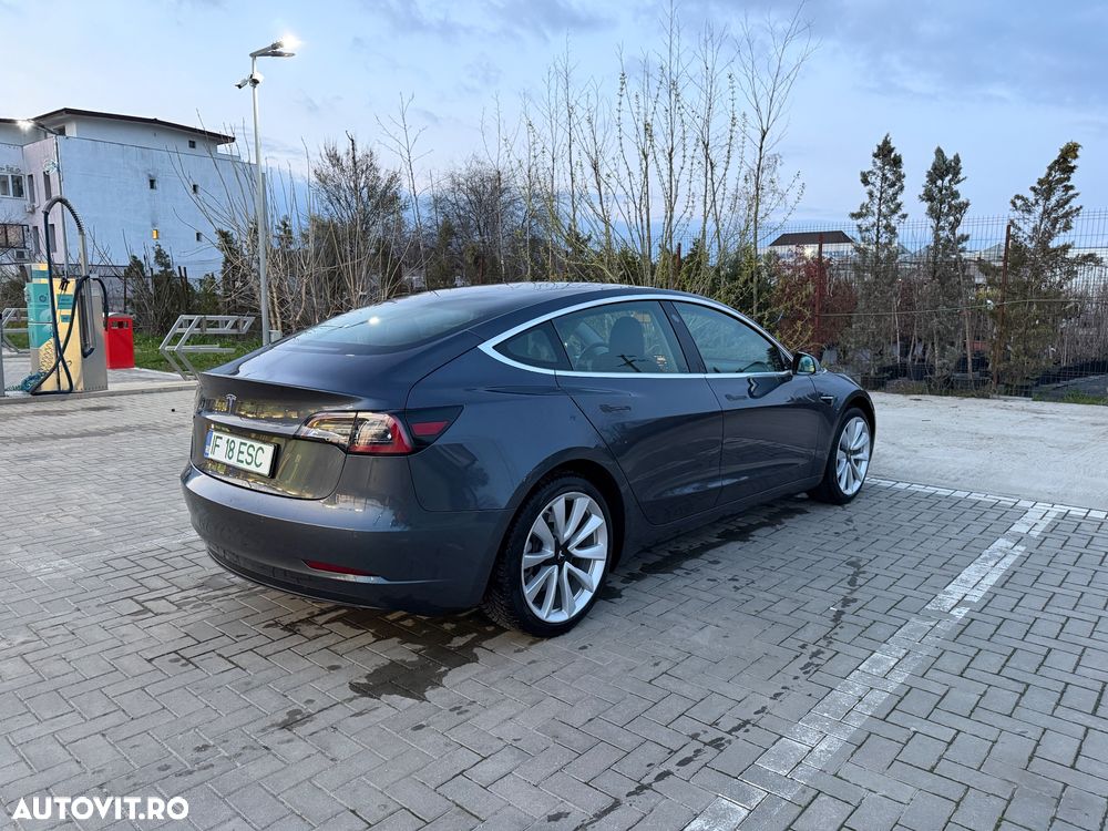 Tesla Model 3 Standard Reichweite Plus Hinterradantrieb - 4