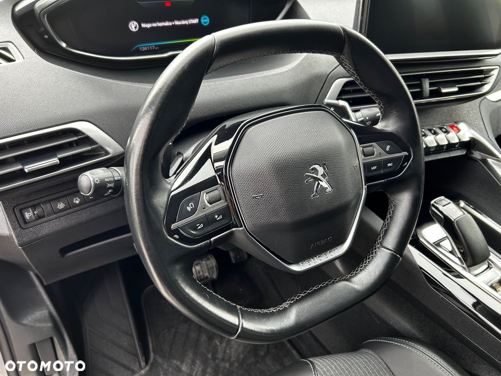 Peugeot 3008 225 e-EAT8 Allure Pack - 22