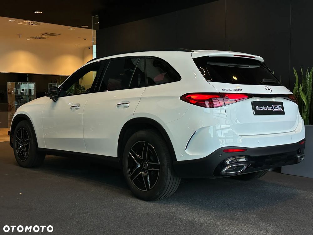 Mercedes-Benz GLC 300 mHEV 4-Matic AMG Line - 4