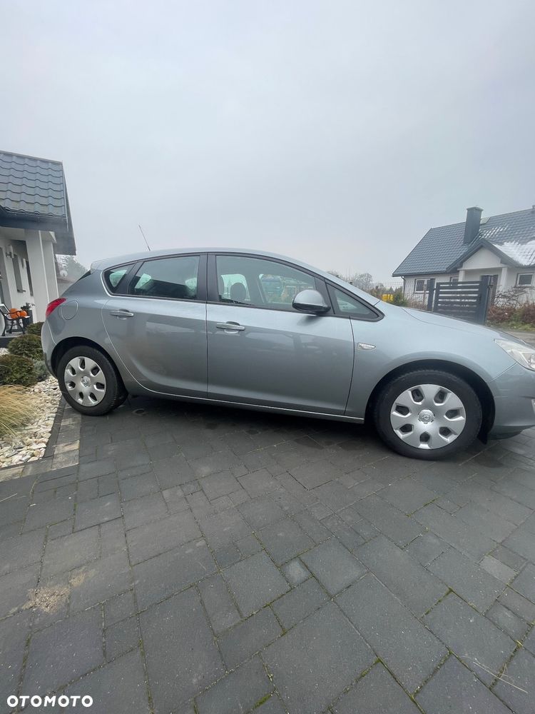 Opel Astra 1.6 Color Edition - 8