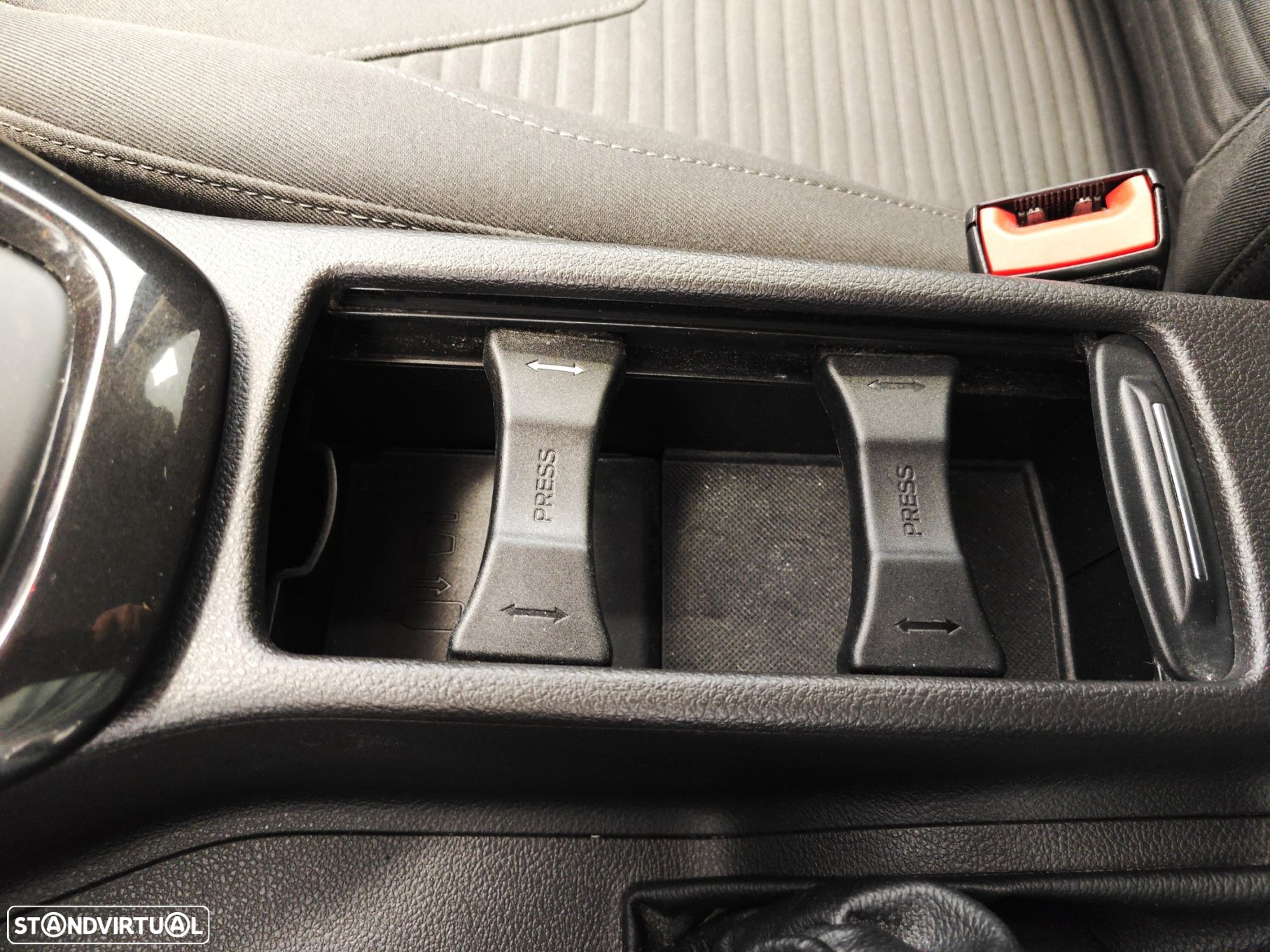 Ford Focus 1.0 SCTi Titanium - 38
