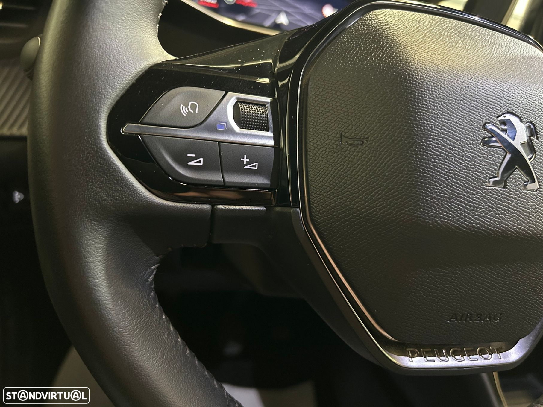 Peugeot 2008 1.2 PureTech Allure Pack - 34