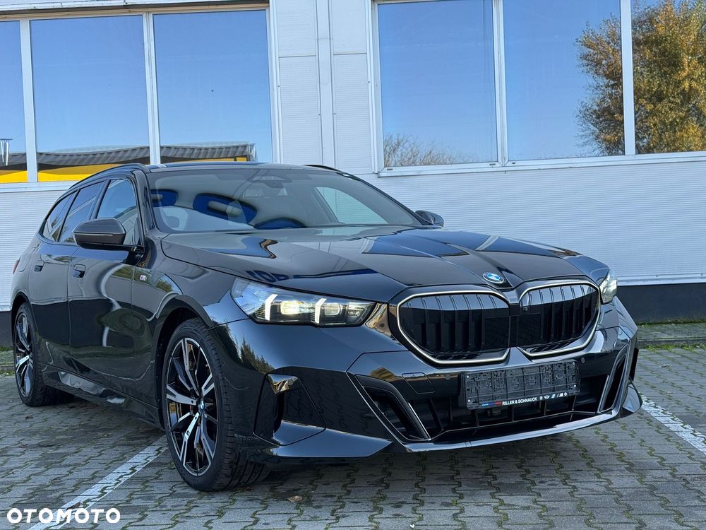 BMW Seria 5 520d xDrive Touring - 11