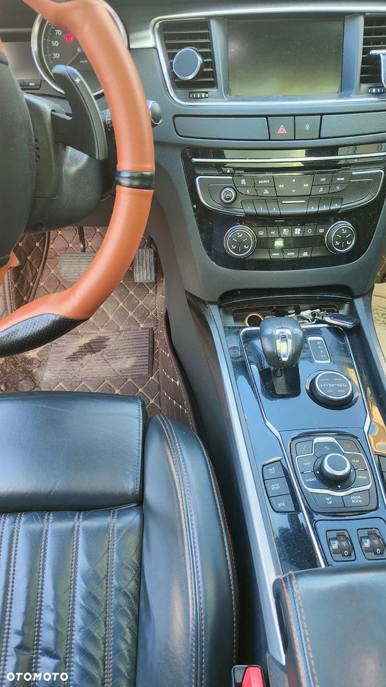 Peugeot 508 RXH Hybrid4 - 18