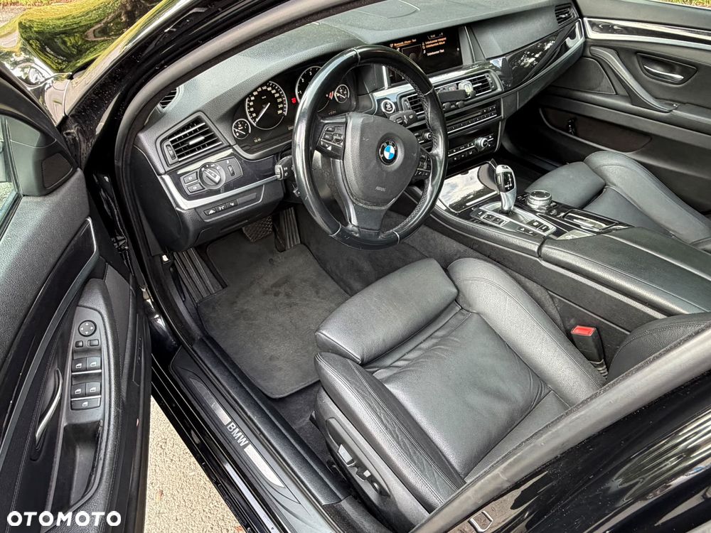 BMW Seria 5 525d xDrive Modern Line - 12