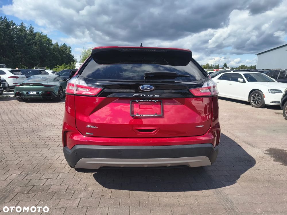 Ford Edge - 4