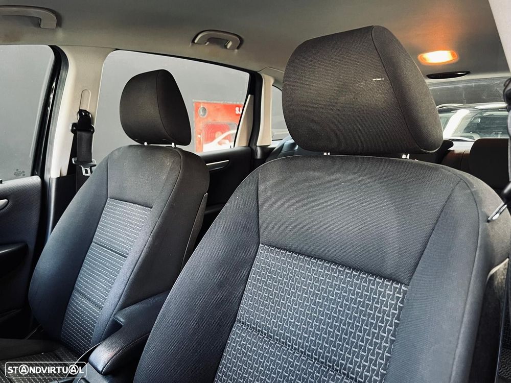 Mercedes-Benz B 150 Standard - 34