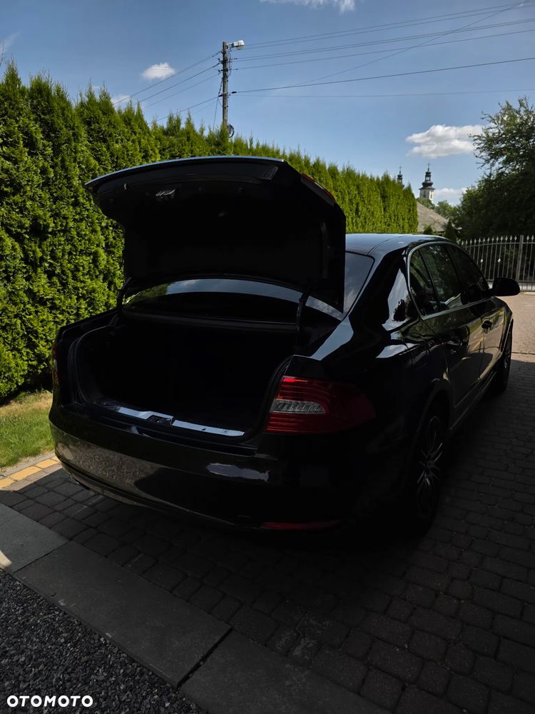 Skoda Superb 2.0 TDI Elegance DSG - 11