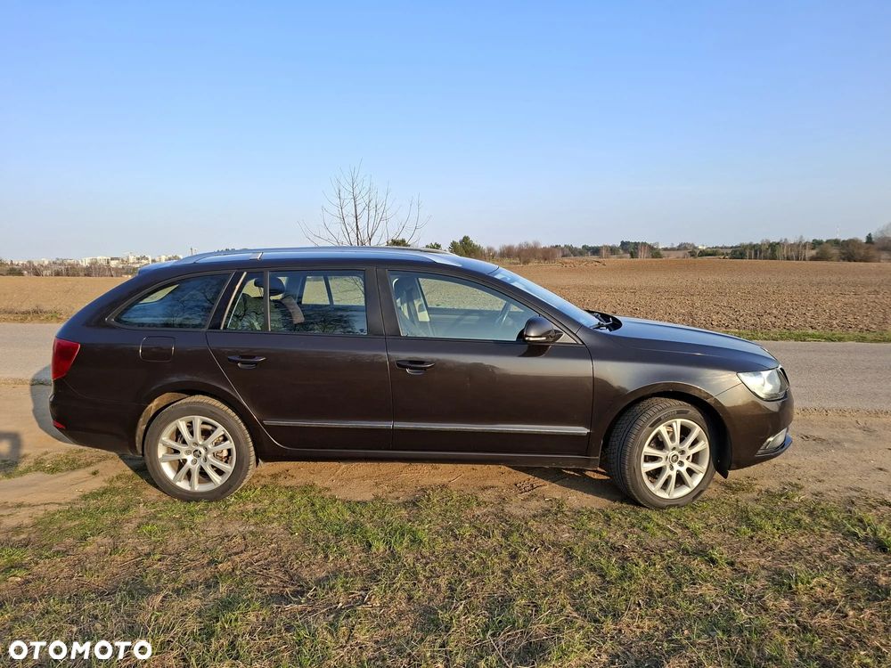 Skoda Superb 1.6 TDI Active Greenline - 4