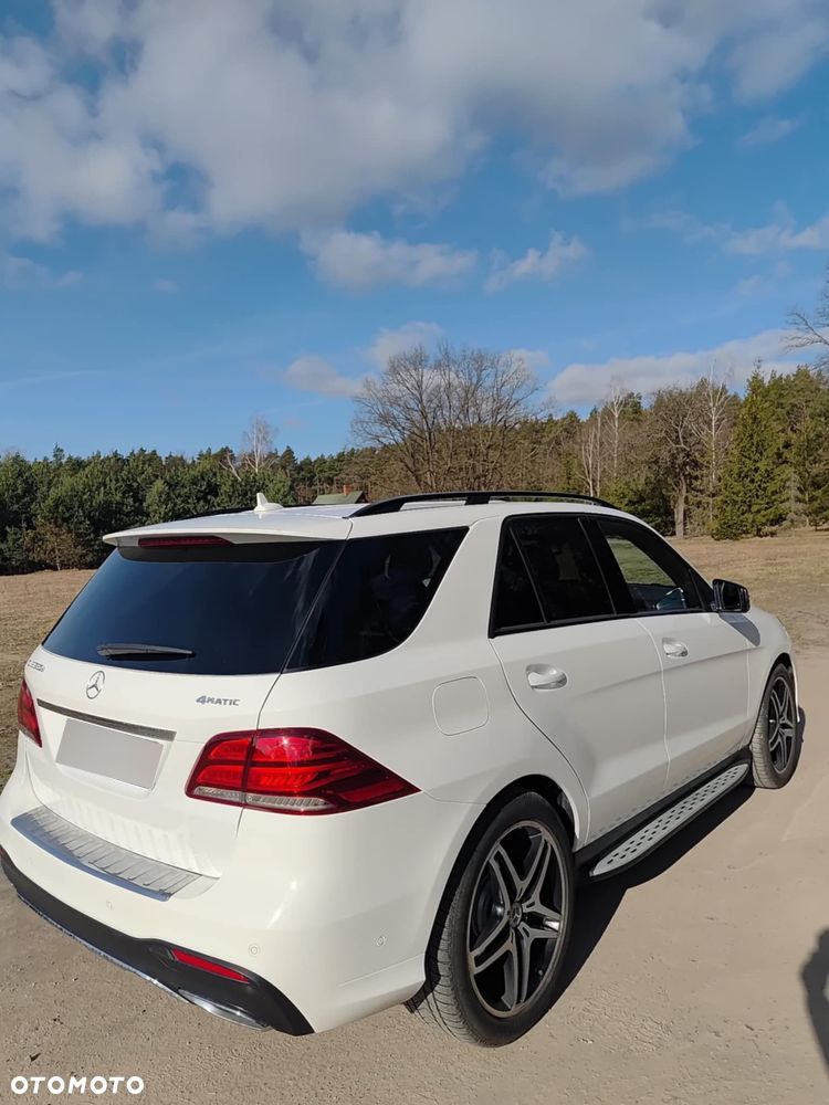 Mercedes-Benz GLE 350 d 4-Matic - 6