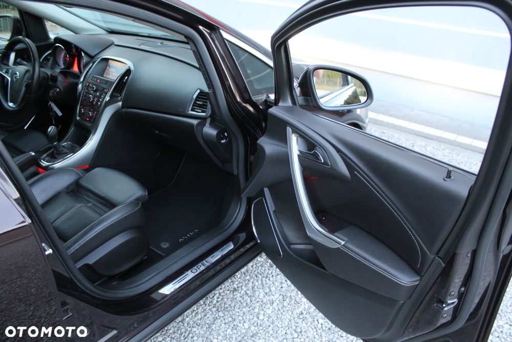 Opel Astra 1.4 Turbo Cosmo - 25