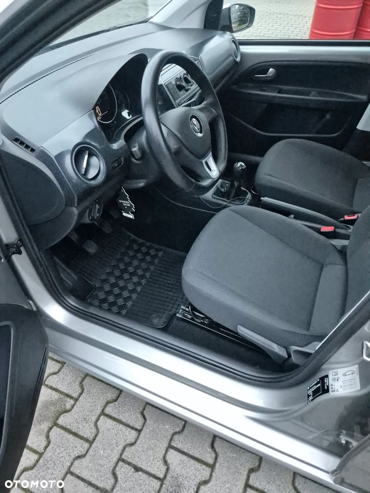Volkswagen up! 1.0 move - 9