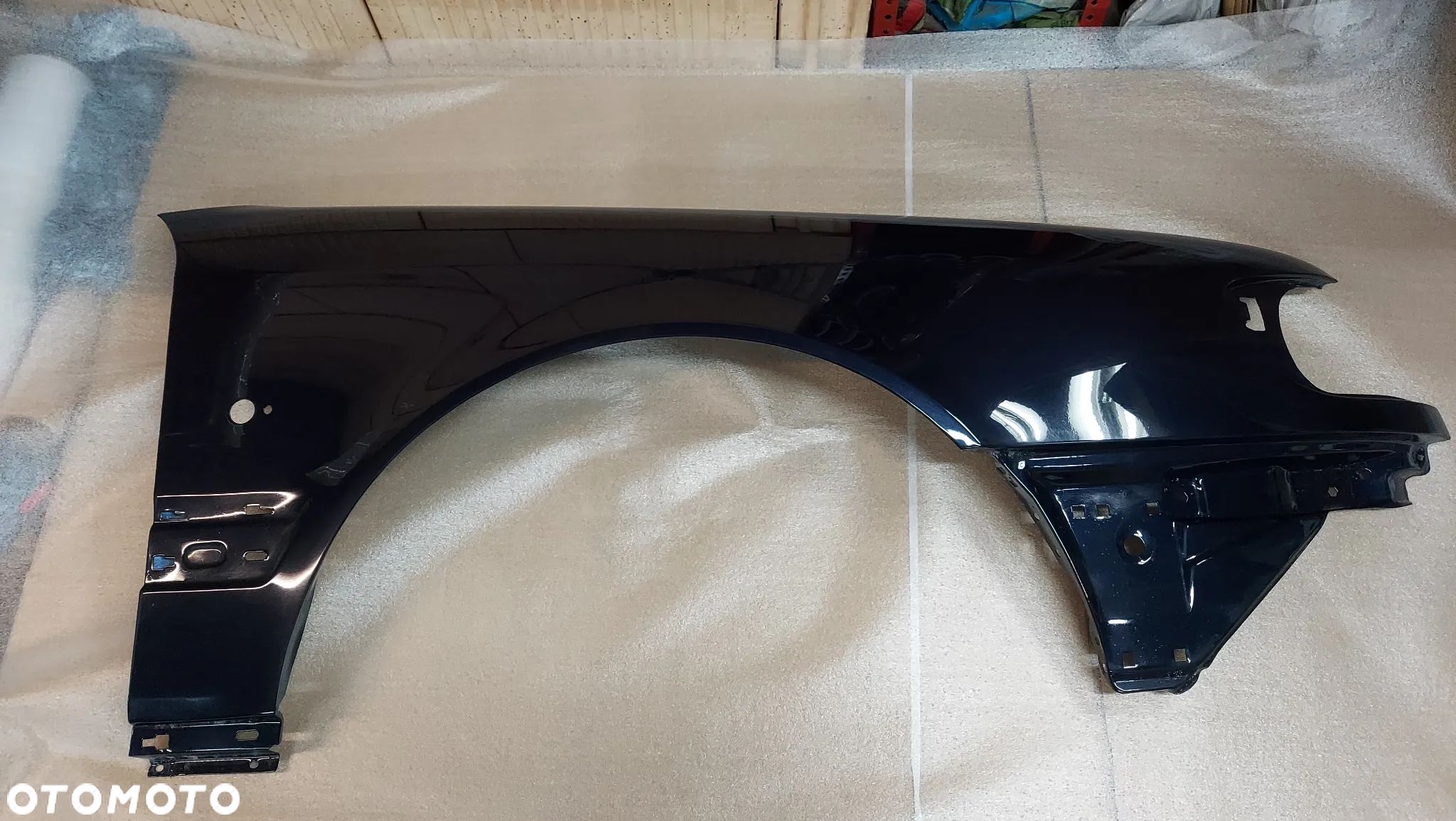 AUDI A6 C4 94-97 rok BŁOTNIK PRAWY LZ5L CYNK. - 1
