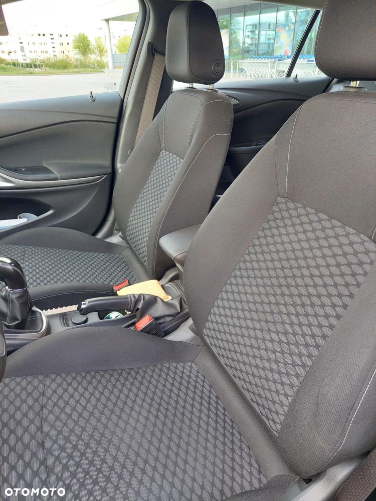 Opel Astra 1.4 T Enjoy - 8