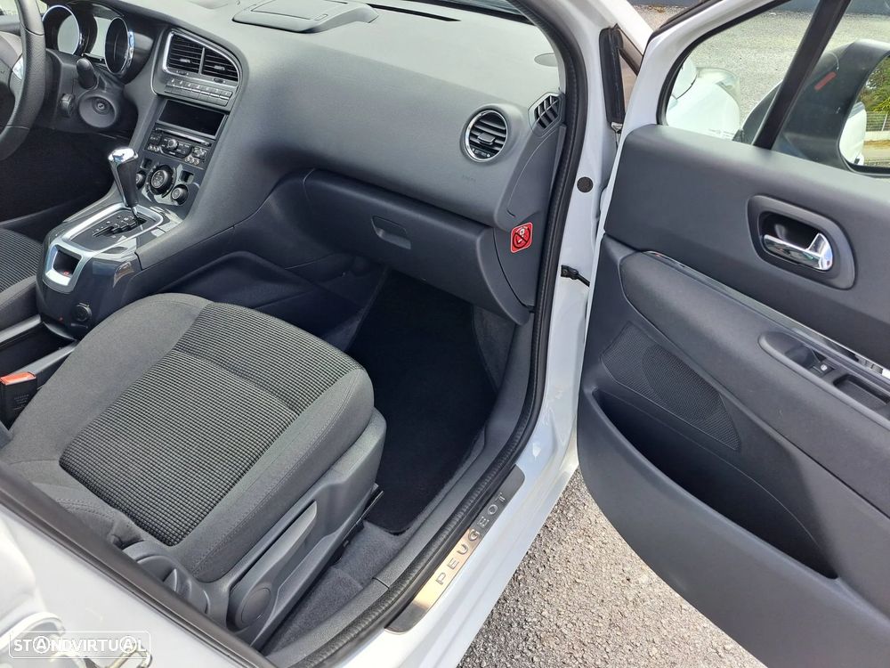 Peugeot 5008 1.6 BlueHDi Allure EAT6 - 22