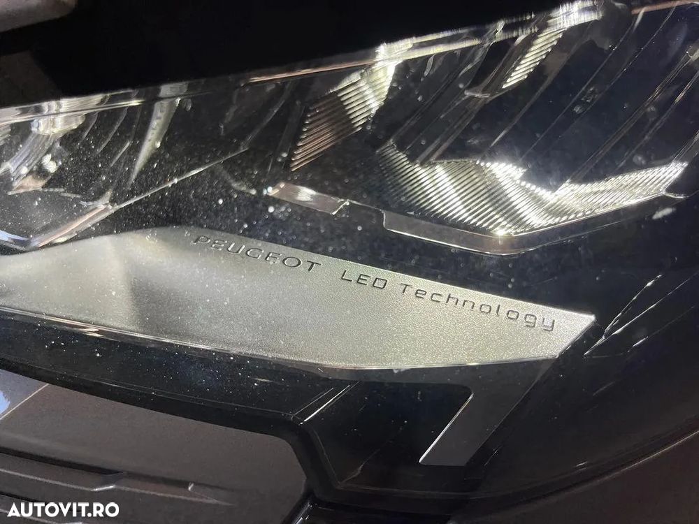 Peugeot 3008 Hybrid 225 e-EAT8 Allure Pack - 29