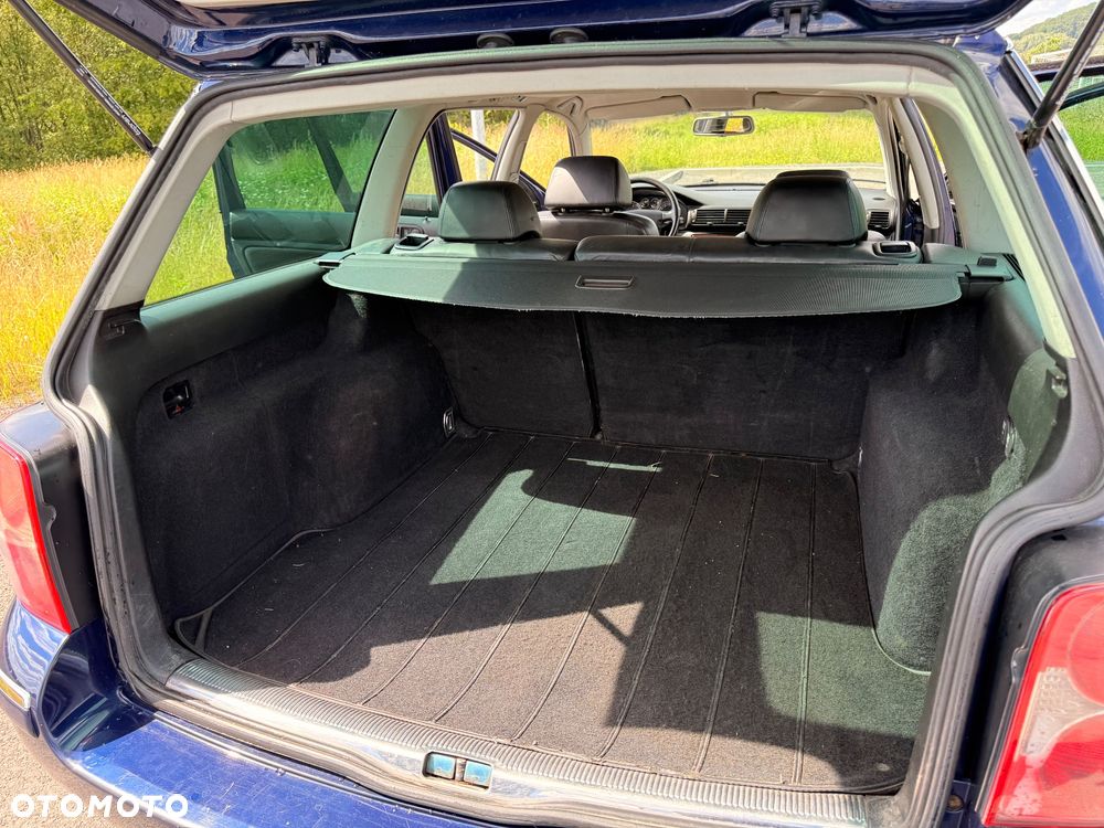Volkswagen Passat 1.9 TDI Highline Tiptr - 12