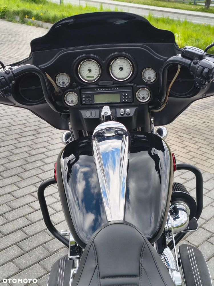 Harley-Davidson Touring Street Glide - 13