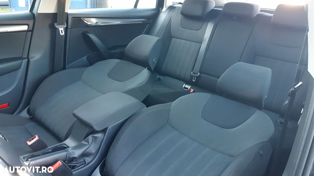 Skoda Octavia 2.0 TDI (Green tec) DSG Style - 24