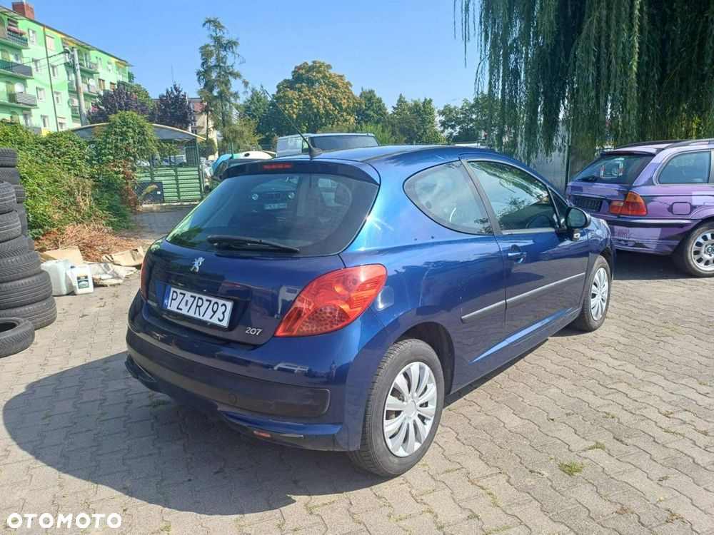 Peugeot 207 - 3