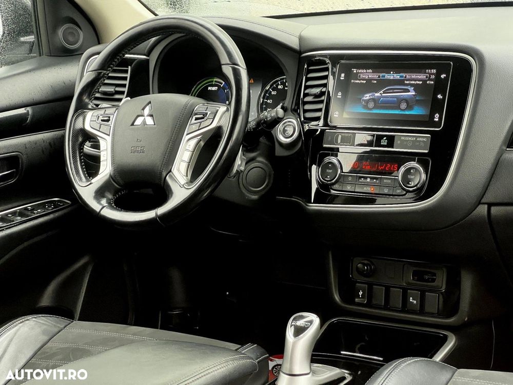 Mitsubishi Outlander - 7