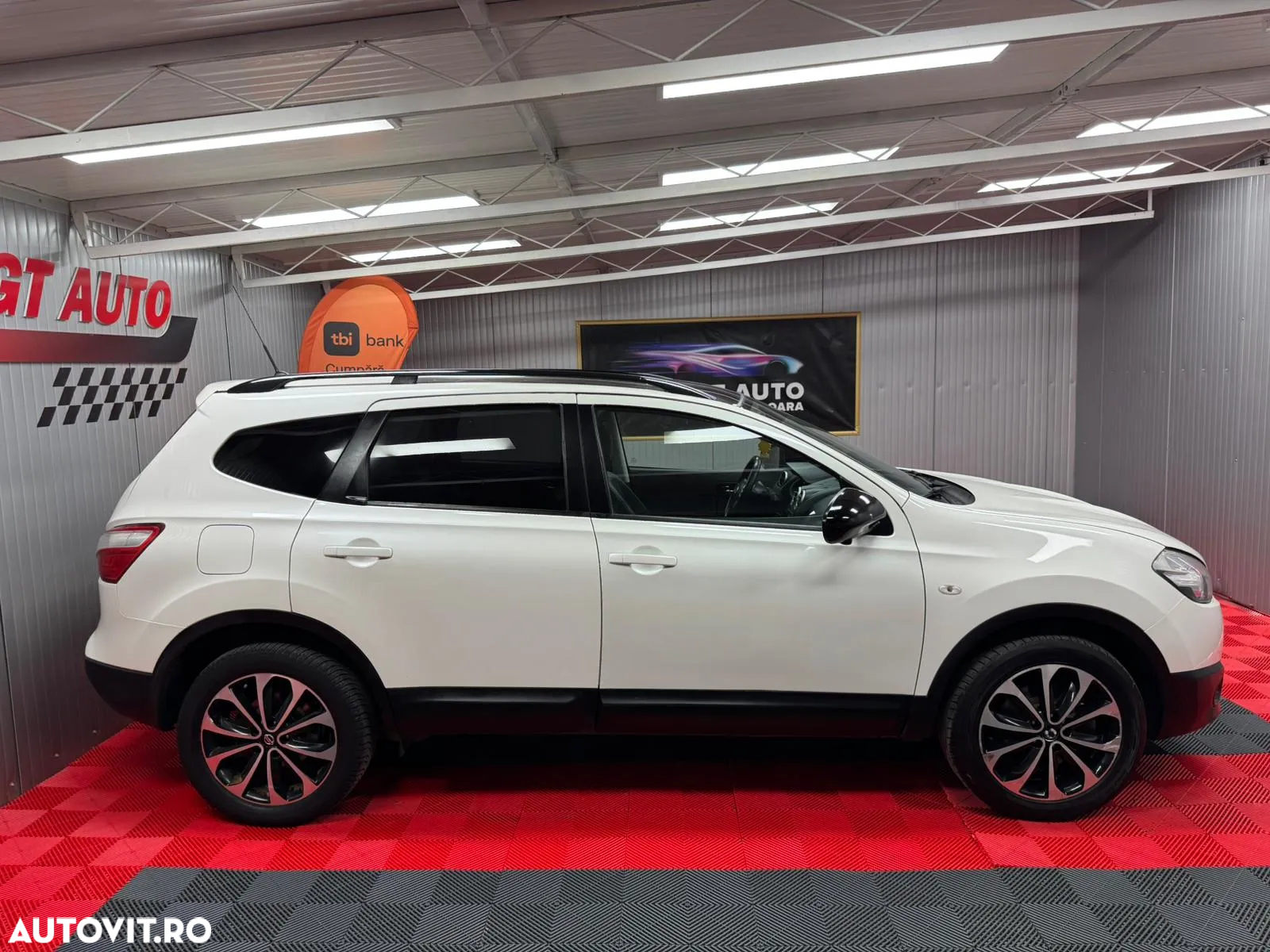 Nissan Qashqai+2 - 18