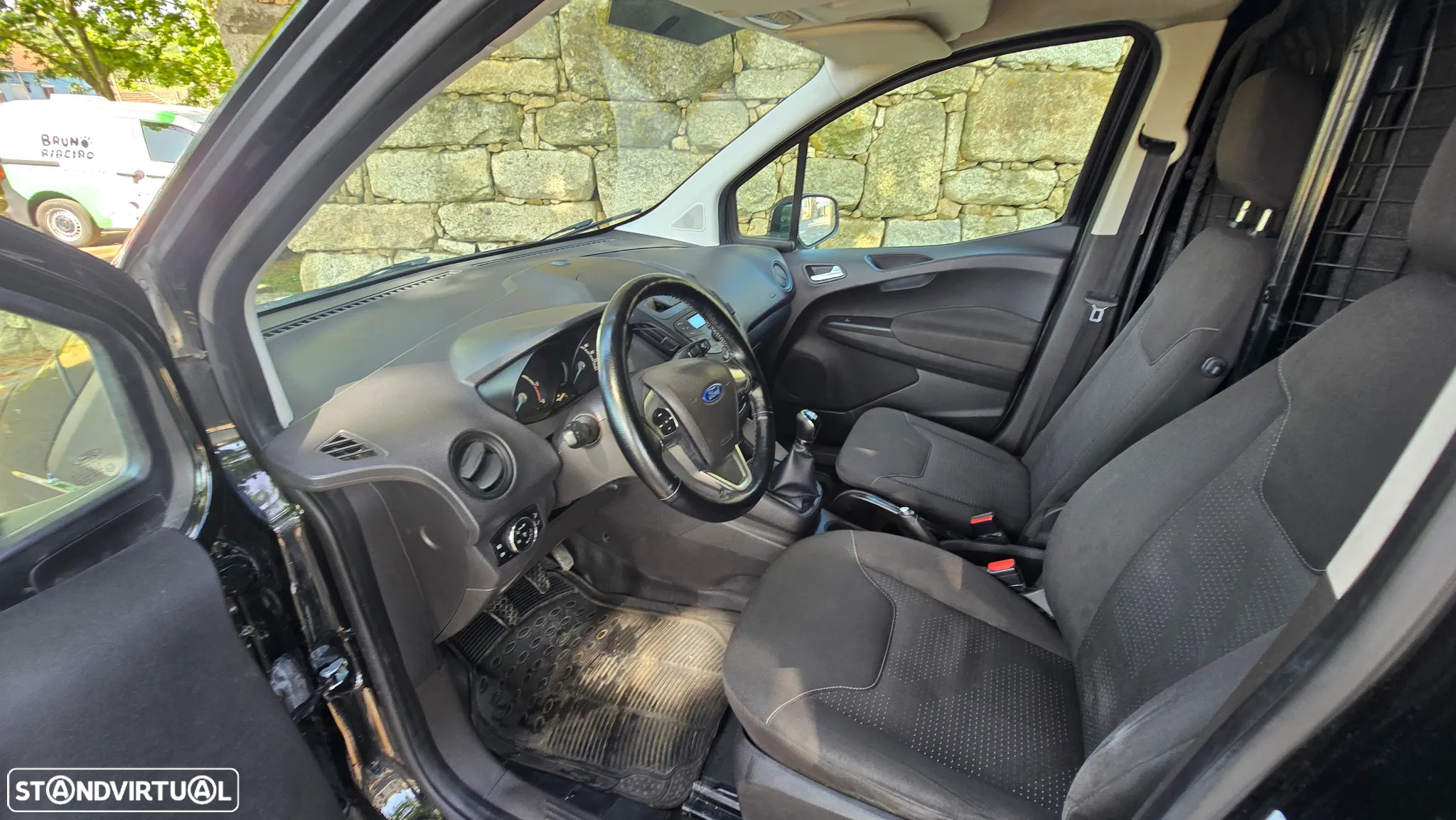 Ford Courier - 9