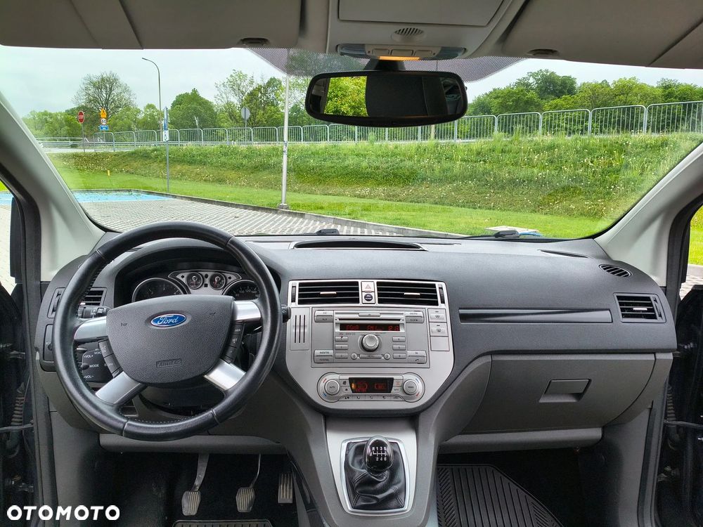 Ford Kuga 2.0 TDCi 4x4 Titanium - 17