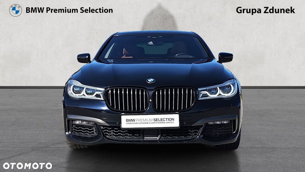 BMW Seria 7 2018 photo 2