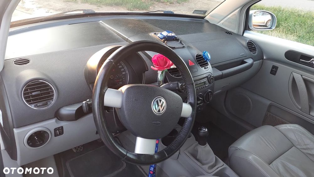 Volkswagen New Beetle 1.8T - 9