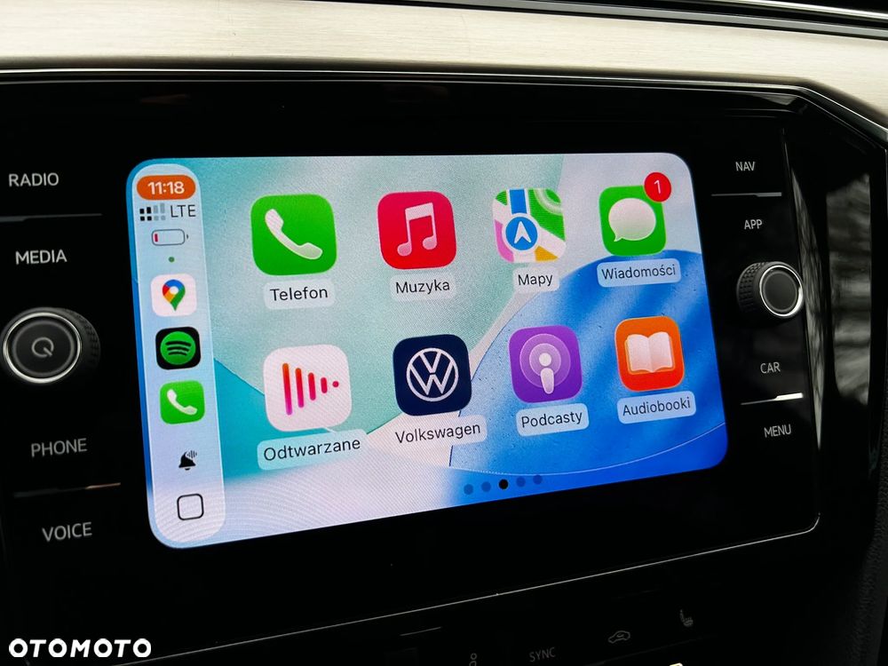 Volkswagen Passat Variant 2.0 TDI SCR DSG 4Motion Elegance - 24