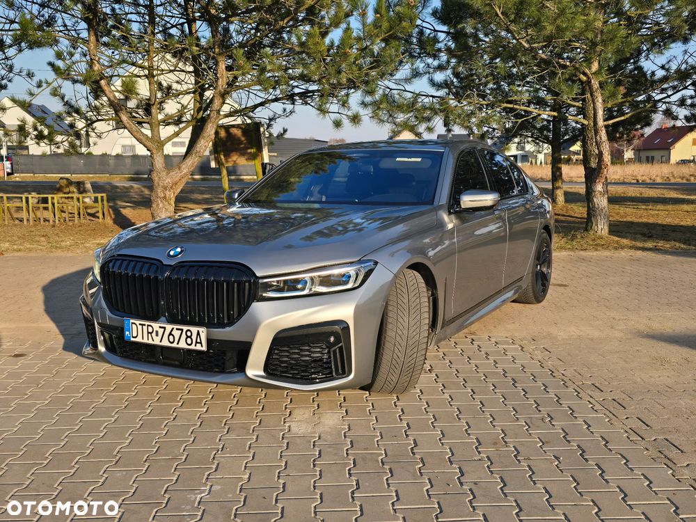 BMW Seria 7 750i xDrive sport - 10
